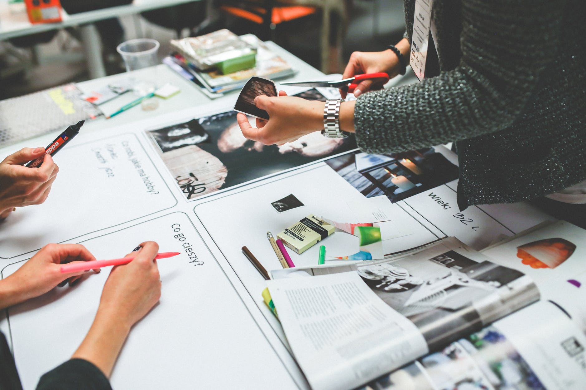 Marketing participatif : qui, mieux que le client, peut vous aider à améliorer l’expérience client ? 