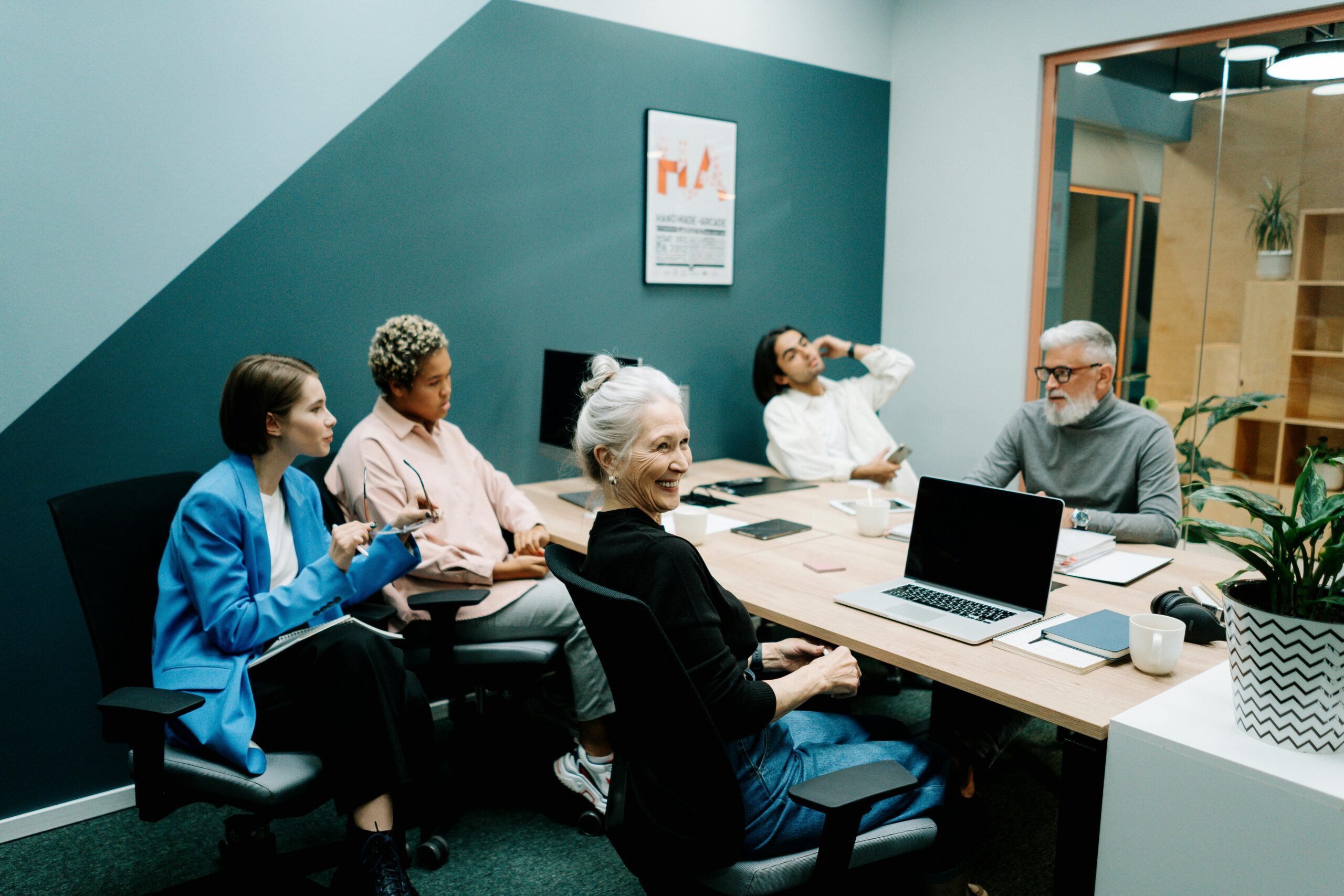 Seniors et formation : le grand angle mort de l’employabilité